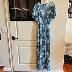 Womens XL Lulus True Wrap Maxi Floral Dress V neck flap shoulder lightweight